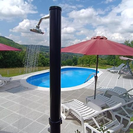 Villa Green Oasis With Pool Sarajevo Bagian luar foto