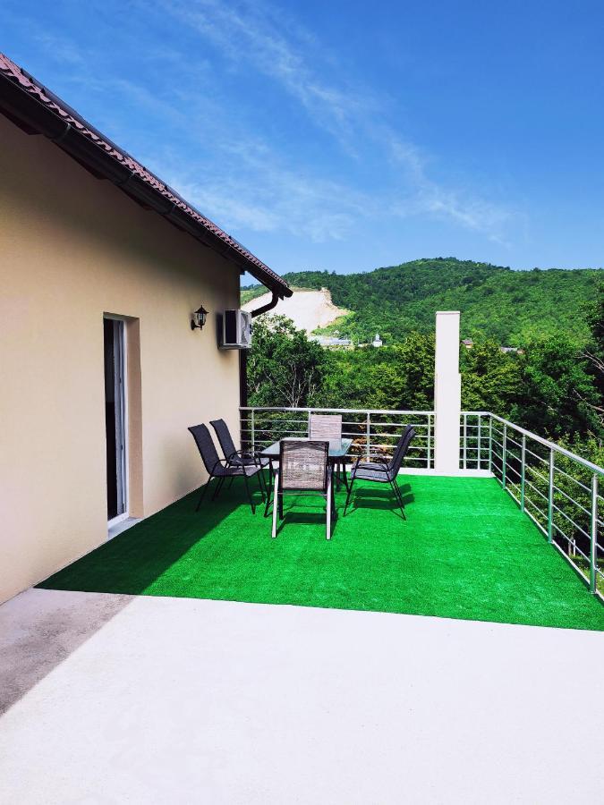 Villa Green Oasis With Pool Sarajevo Bagian luar foto