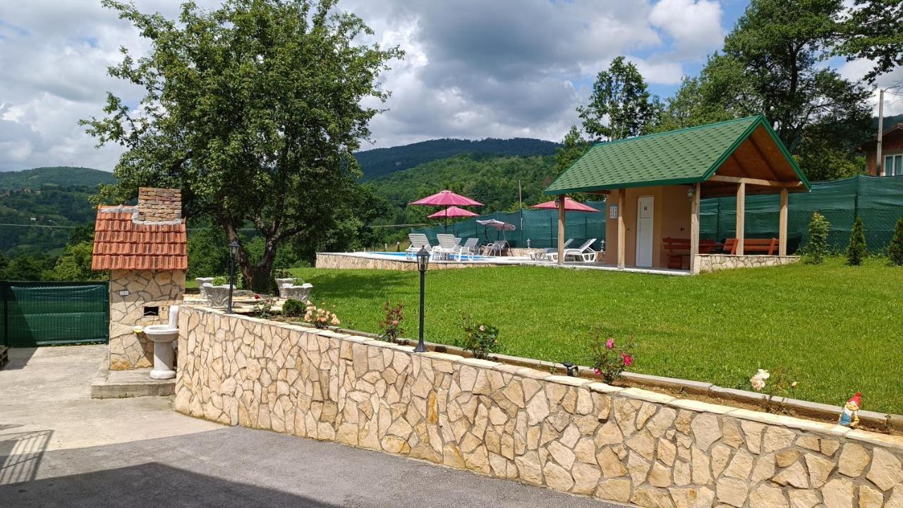 Villa Green Oasis With Pool Sarajevo Bagian luar foto