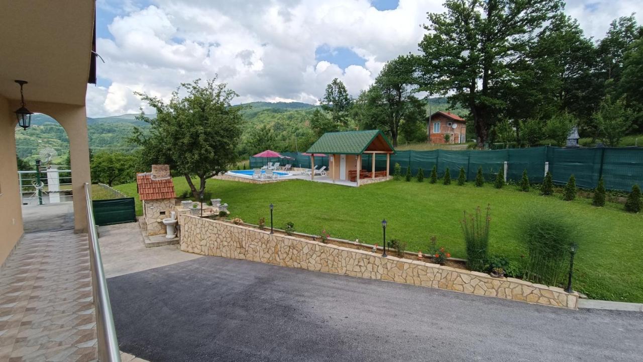 Villa Green Oasis With Pool Sarajevo Bagian luar foto