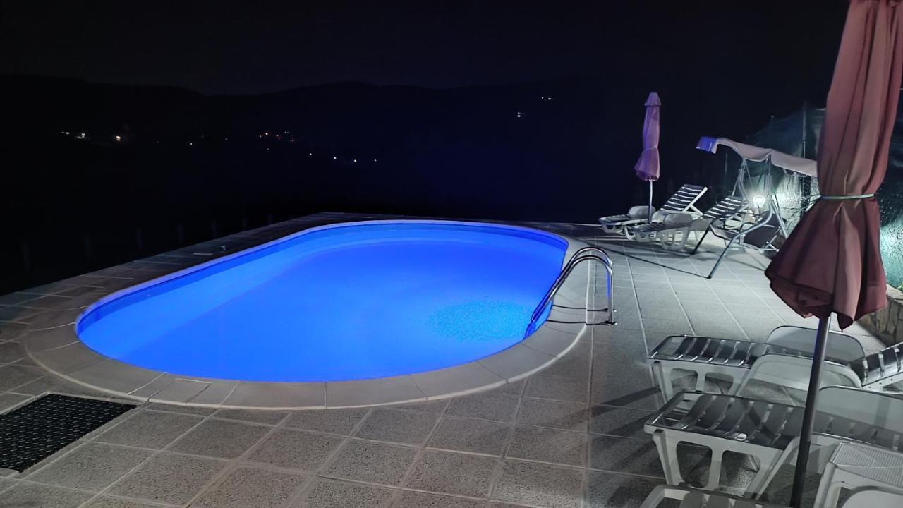 Villa Green Oasis With Pool Sarajevo Bagian luar foto